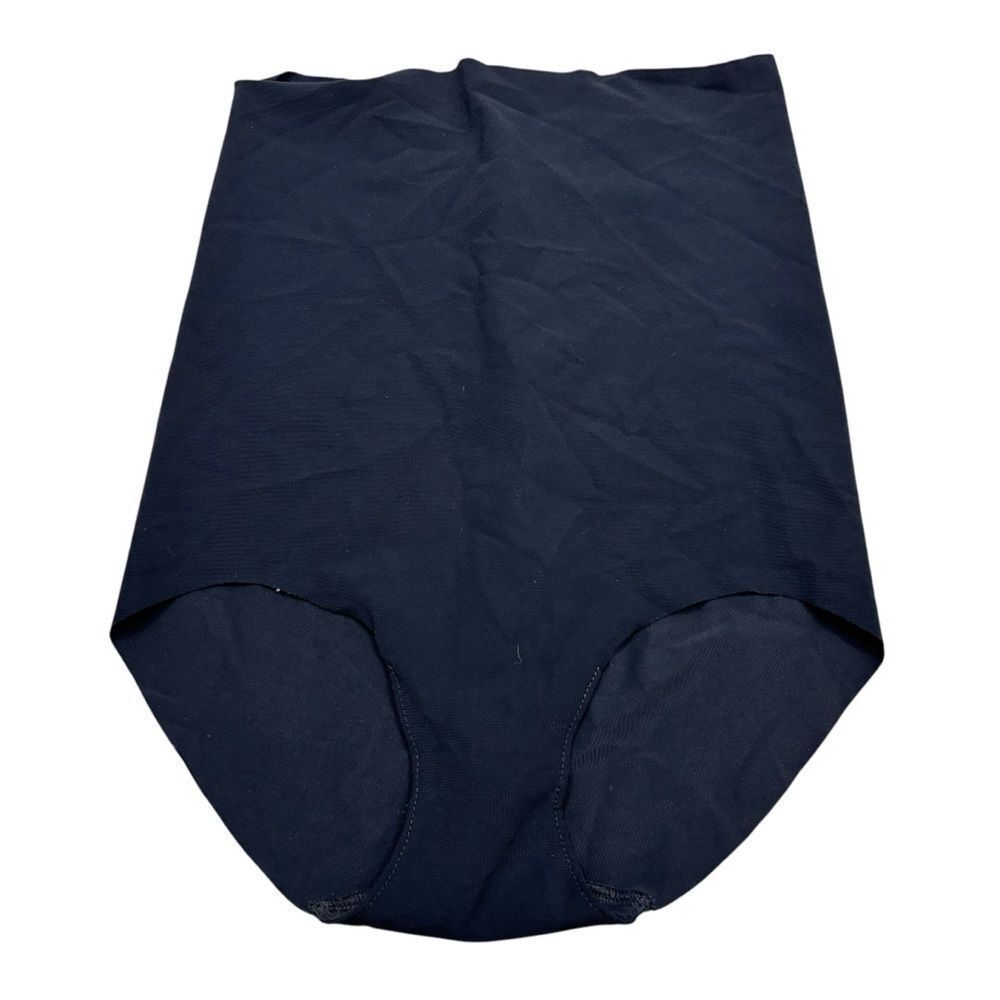 Ladies Commando's Classic Control High-Waisted Br… - image 2